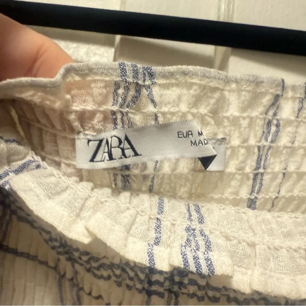 ZARA 💙 Plaid Smocked Long Sleeve Top